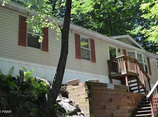 186 Granite Dr, Greentown, PA 18426