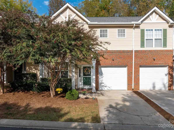 10920 Princeton Commons Dr, Charlotte, NC 28277