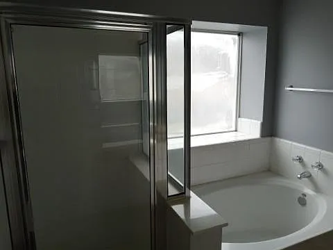 3 bed, 1883 sqft, $1,800 — Photo 3