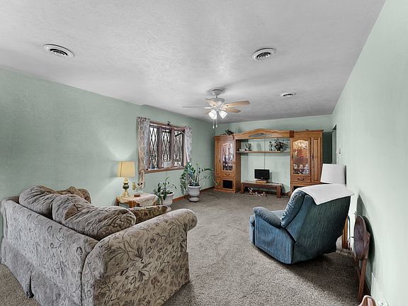 5th image of 303 Jefferson St