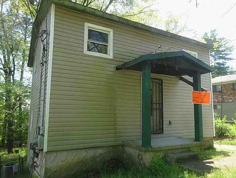 2nd image of 724 McGowan Ave