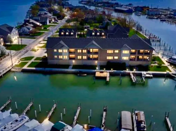 32172 N River Rd #17, Harrison Township, MI 48045