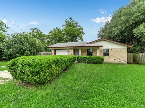 1405 Adams St, Taylor, TX 76574