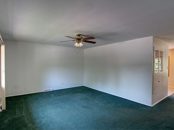 2nd image of 1707 S Van Dyke Way