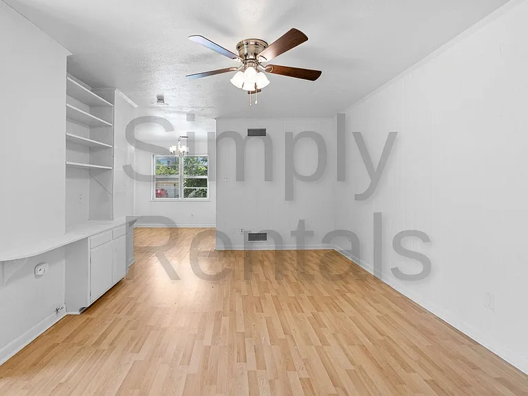 3500 Nashville Ave — Photo 15