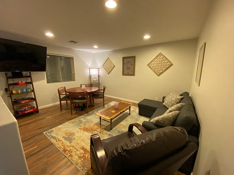 6906 S 78th Dr — Photo 8