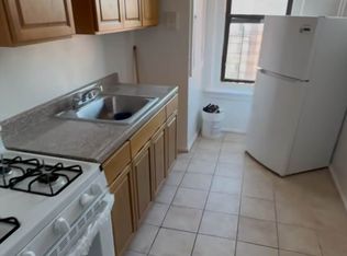 212 W Kingsbridge Rd FRONT 2, Bronx, NY 10463