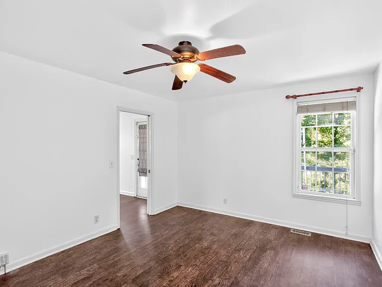 3008 Lakeshore Dr — Photo 24
