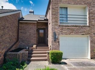 16212 Seahorse Dr, Houston, TX 77062