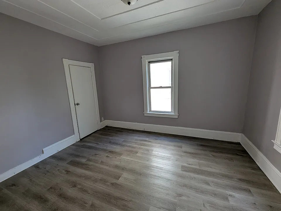 94 Brook St
