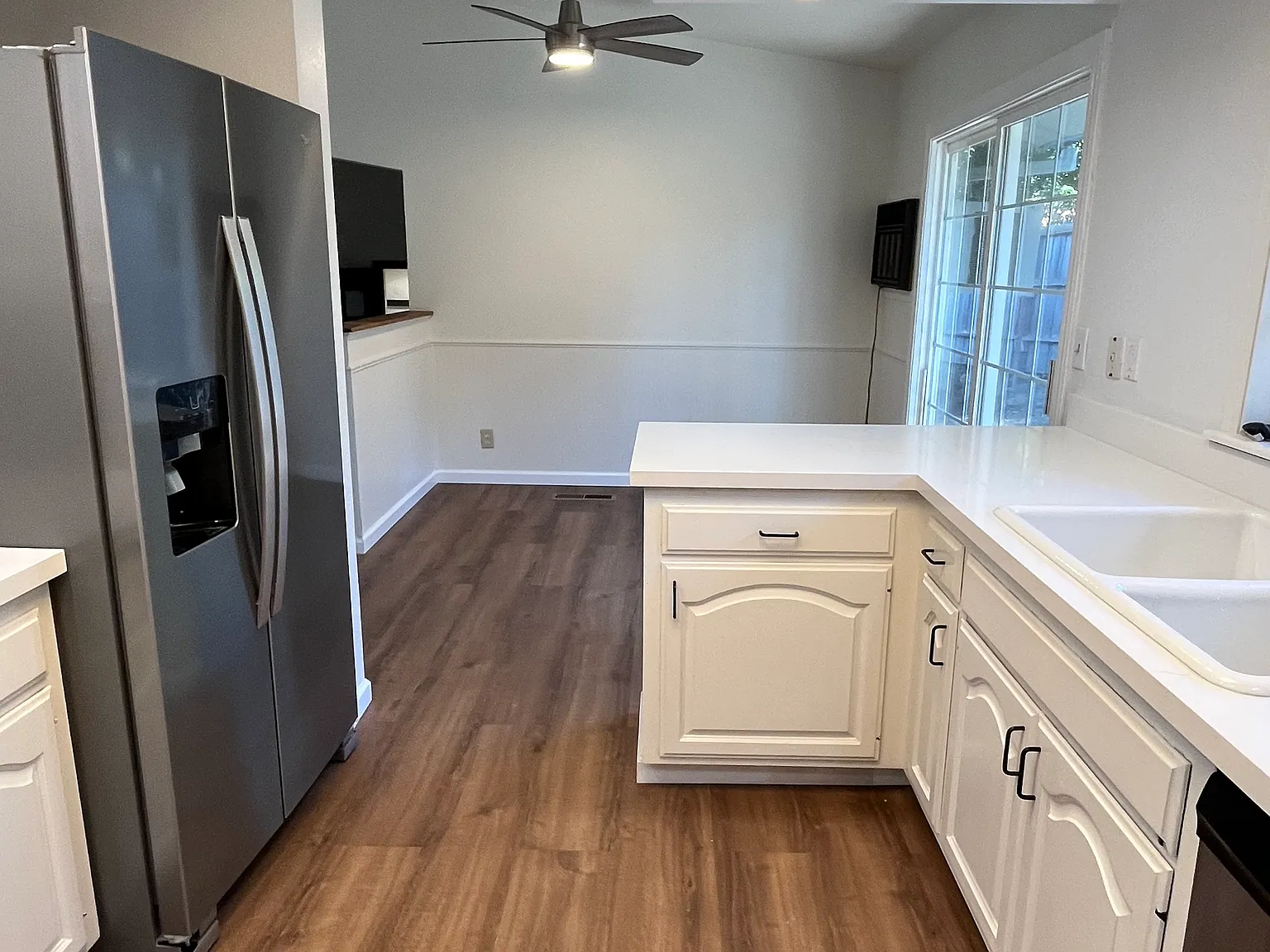 3 bed, 1380 sqft, $3,900 — Photo 3