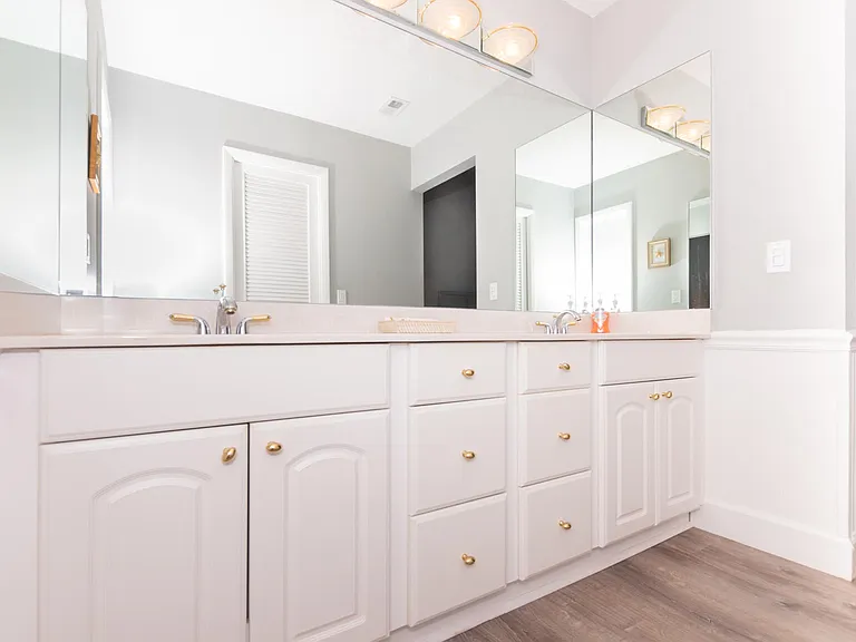 4041 NE Breakwater Dr — Photo 12