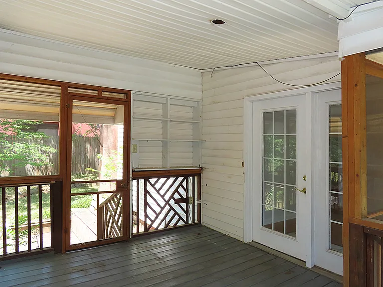 124 Brownville St — Photo 14