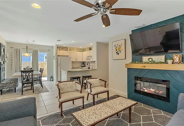 1316 Charlotte Ave — Photo 2