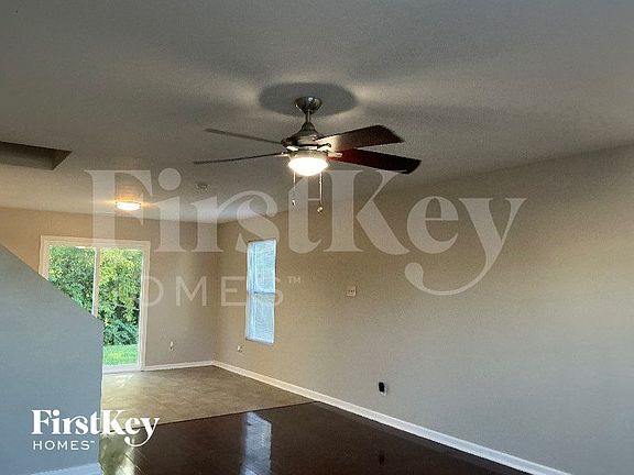 2nd image of 755 Sedgewick Ln