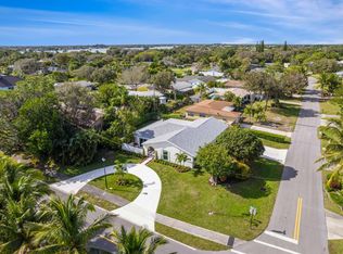 1604 Seabrook Rd, Jupiter, FL 33469