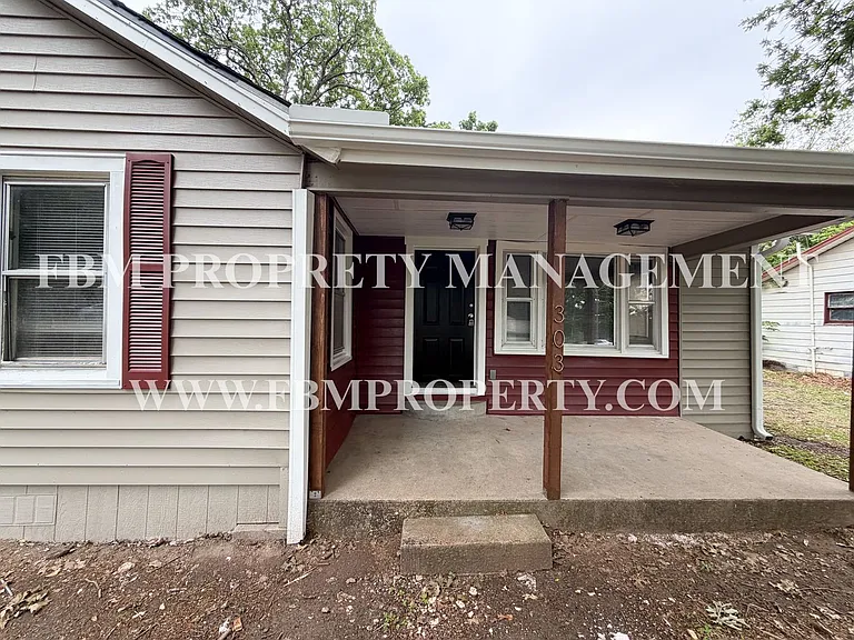 303 E Thompson St — Photo 1