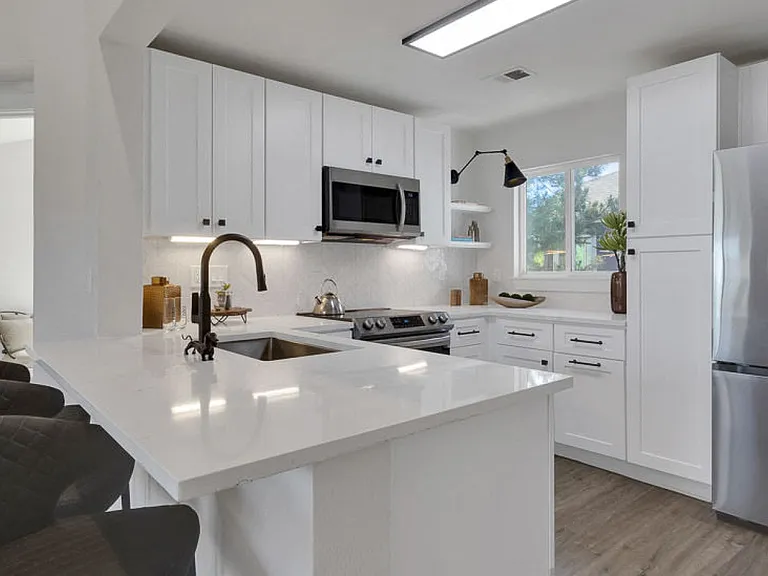 Beautifully renovated kitchen