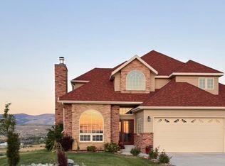 655 Longview Ln, Lander, WY 82520