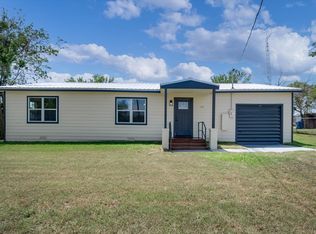 112 E Stroud St, Frost, TX 76641