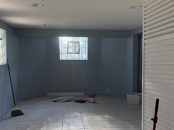 5th image of 1841 N Drake Ave