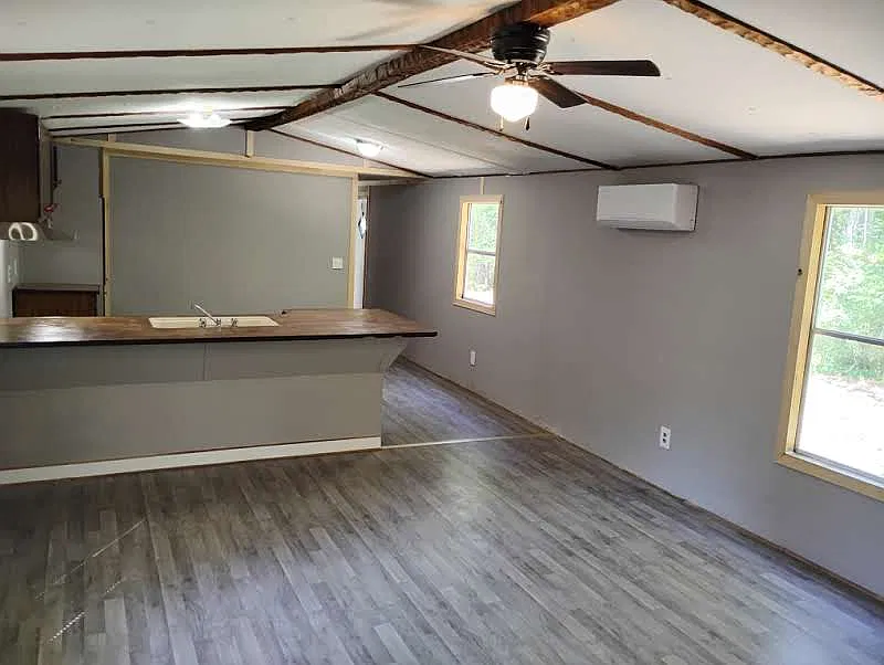 3 bed, 1150 sqft, $900 — Photo 3