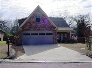 100 E Pointe Dr, Starkville, MS 39759