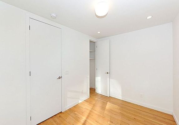 5th image of 240 W 15th St APT 13