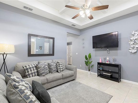 5th image of 208 San Benito St