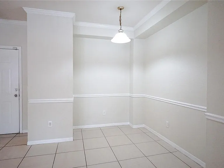 3577 Conroy Rd #325 — Photo 2
