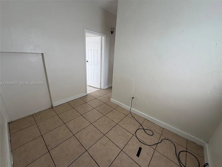 1579 NW 68th St #B — Photo 5