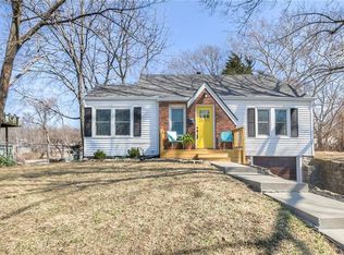 4913 Fontana St, Roeland Park, KS 66205