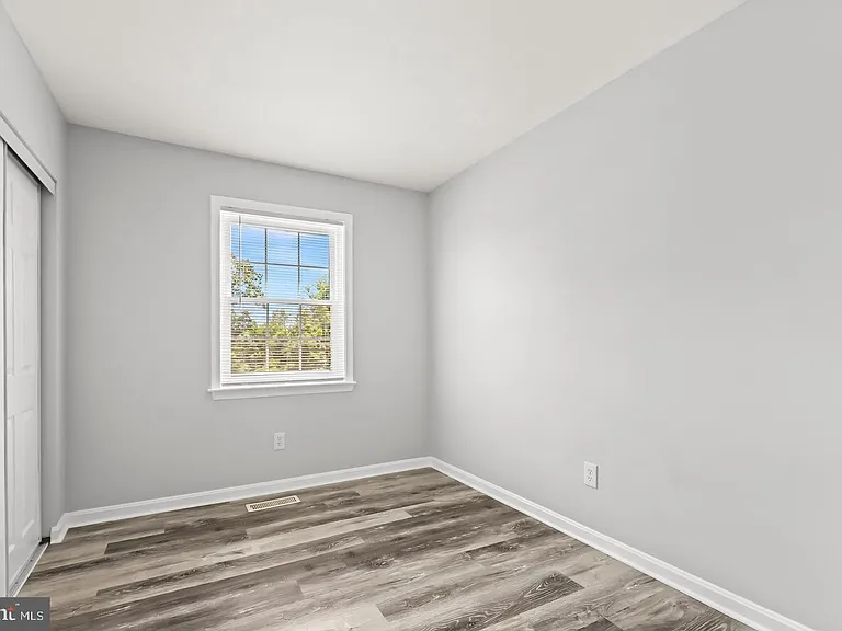 9904 Hagel Cir — Photo 25