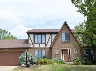 8234 Beckett Station Dr, West Chester, OH 45069