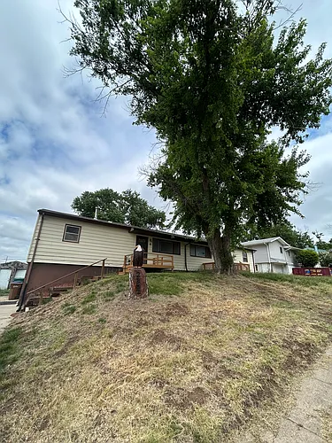 2302 Power Dr Photo 1