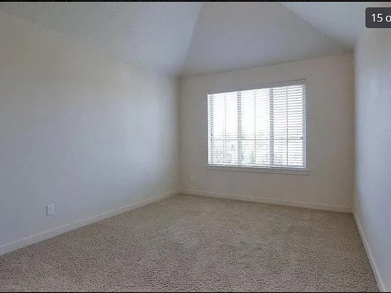 7843 NE Rockne Way — Photo 14