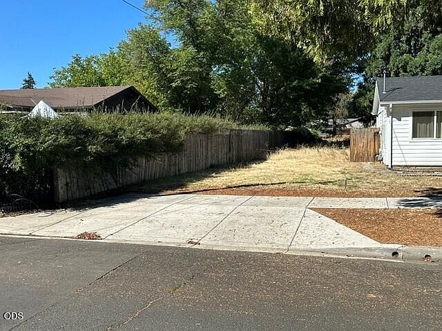 1st image of 0 Elliott Ave