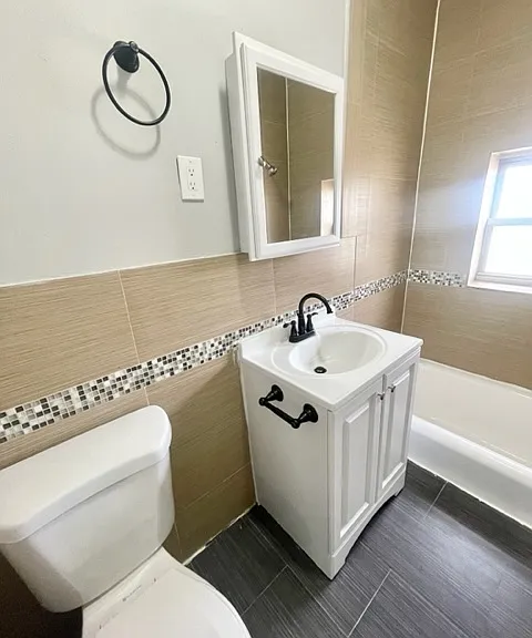 Vine Street Holdings — Photo 13