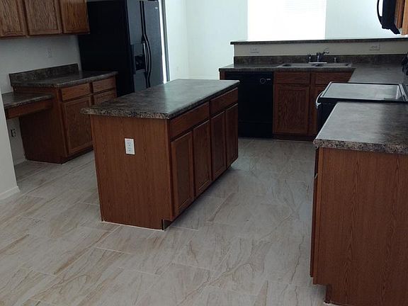 3rd image of 2127 E Aloe Pl