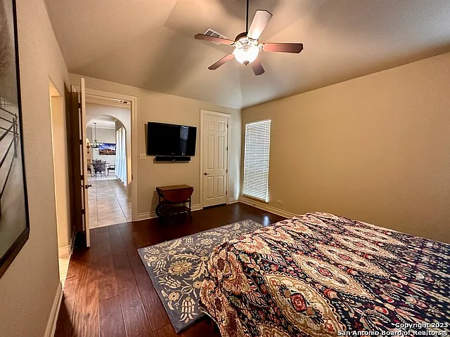 402 Cameron Cir — Photo 24