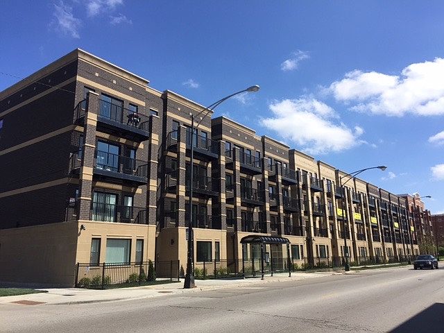 1st image of 2933 N Harlem Ave APT 411