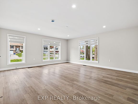 4th image of 263 Anne St N #1