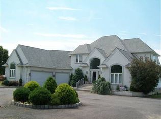 824 Windsor Perrineville Rd, East Windsor, NJ 08520