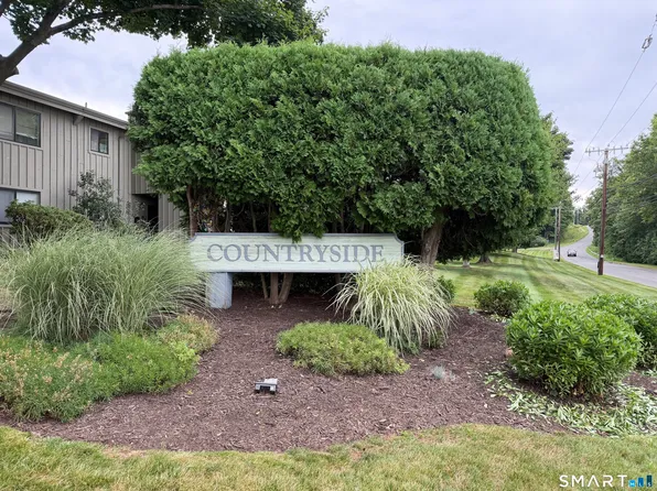 136 Webster Court #136, Newington, CT 06111