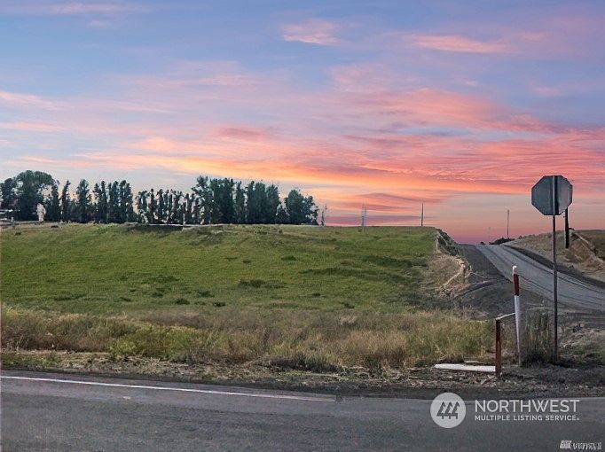 2nd image of 2997 NE D.9 Road