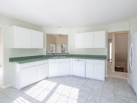 5th image of 6593 Hermitage Dr