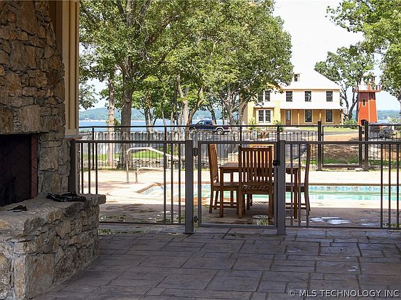 4th image of 37286 S Cliff Crest Dr