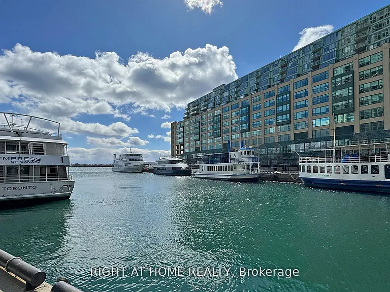 99 Harbour Sq #2205 — Photo 10