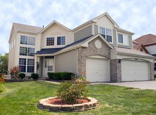 2308 Feldott Ln, Naperville, IL 60540