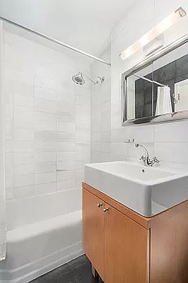 5th image of 210 E 15th St APT 7B